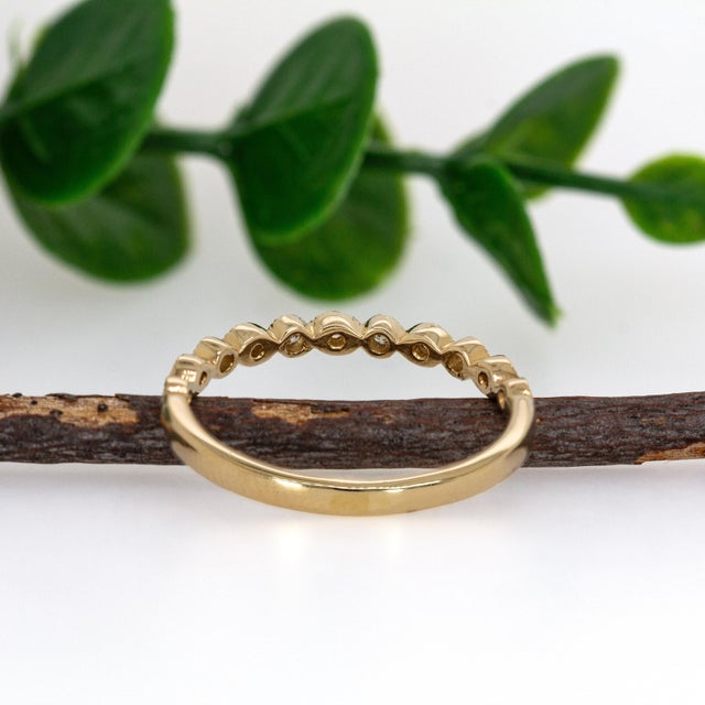 14k Yellow Gold Natural Diamond Band With MiIgrain Details, Size 6.75 For Sale In Columbus - Image 6 of 7