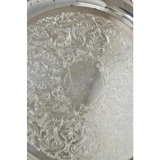 Vintage Oneida Silver Plated Round Twin Handle Serving Platter Bar Tray For Sale - Image 12 of 16