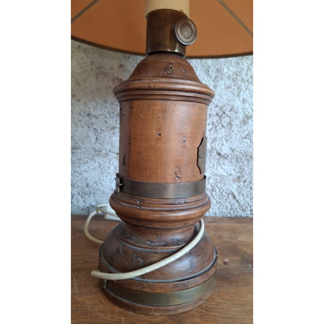 Antique Lamp in Turned Wood and Engraved Brass from Royal Adelaide, 1890s For Sale - Image 11 of 13