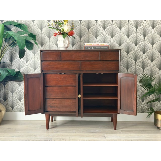 R-Way Furniture Company Vintage 1960s Mid-Century Modern Walnut Wood and Woven Rattan Highboy Chest Cabinet by R-Way For Sale - Image 4 of 16