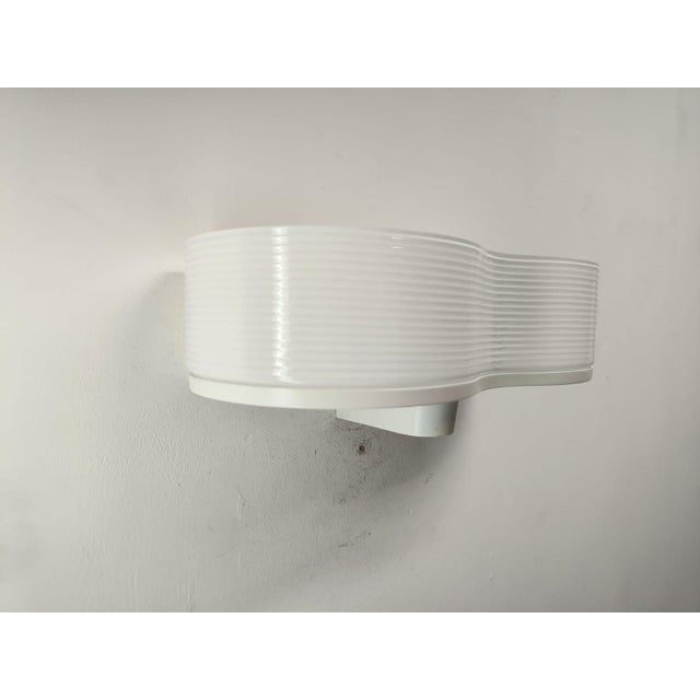 1980s White Double Wall Lamp in Metal and Murano Glass from Leucos, 1980s For Sale - Image 5 of 9