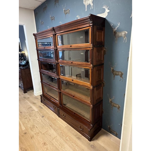 Mahogany Bookcase from Globe Wernicke, 1890s For Sale - Image 4 of 17