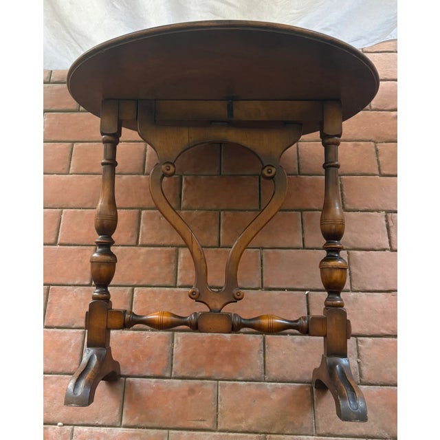 Cozy Floral Tilt-Top Tea Table For Sale In Palm Springs - Image 6 of 9
