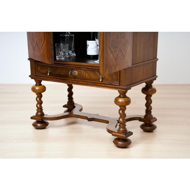 Neo-Baroque German Walnut Cocktail Cabinet, 1900s For Sale - Image 10 of 16