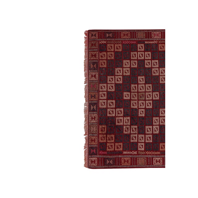 Mid-Century Jajim Kilim Rug With Tribal Borders 4'9'' X 6'9'' For Sale - Image 4 of 10