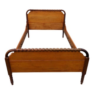 Early 20th Century Jenny Lind Spool Turned Full Bedframe For Sale