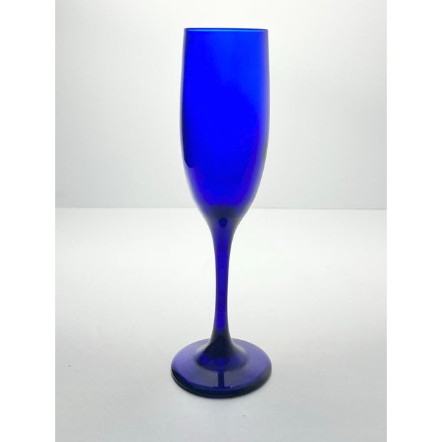 1990s Vintage Cobalt Blue Fluted Champagne Glasses - Set of 8 For Sale - Image 4 of 5