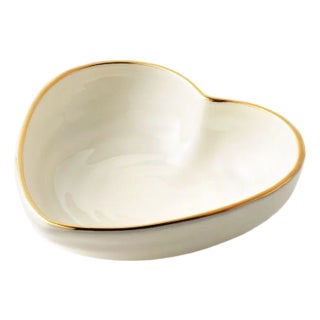 AERIN Ribbed Heart Dish, Cream with gold rim For Sale