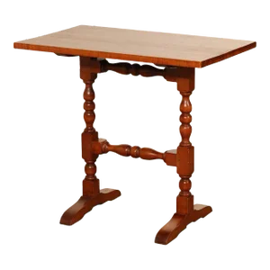 Wallace Nutting Vintage William & Mary Style Maple Side Table
