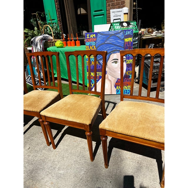 Neoclassical 1970s Fluted Neoclassical Design Dining Chairs Entertaining Style- Set of 4 For Sale - Image 3 of 12