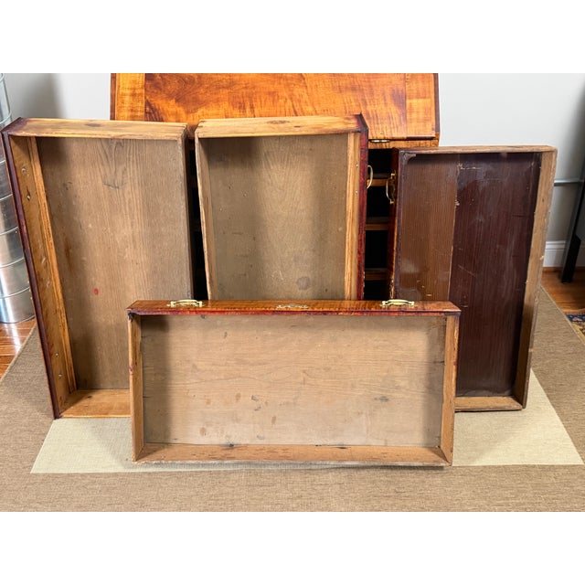 18th Century New England Chippendale Tiger Maple Slant-Front Desk, C. 1760–1780 For Sale - Image 16 of 18