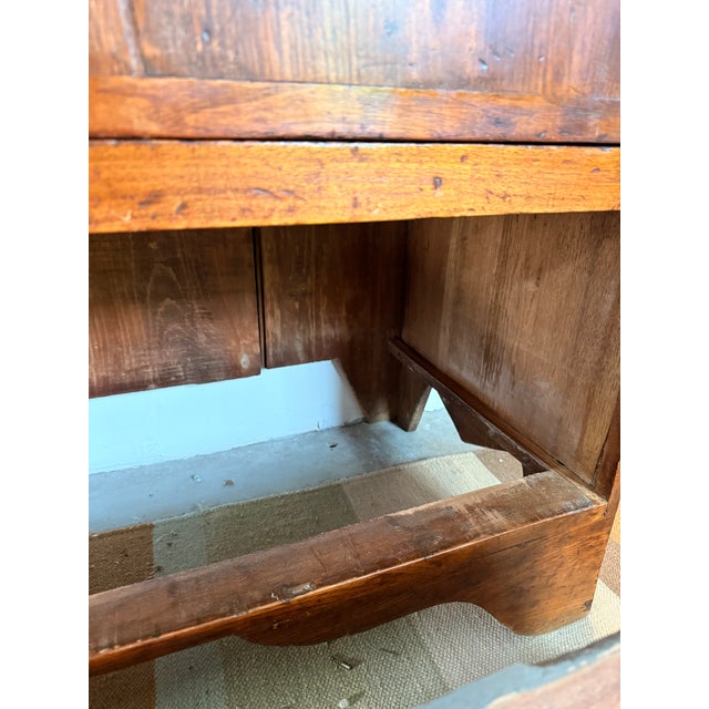 Antique 19th Century American Butternut Linen Cupboard or Blanket Press For Sale - Image 9 of 17