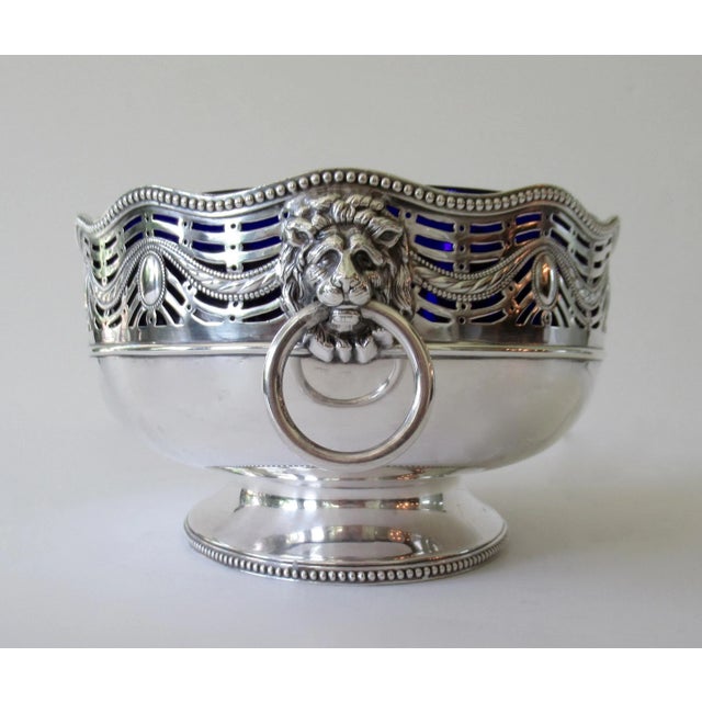 Circa 1920's English Sheffield "Georgian-Style" Large Silver Plate Oval-Shaped, Festoon & Lion Crest with Cobalt Blue Glass Insert Serving Dish For Sale In West Palm - Image 6 of 13