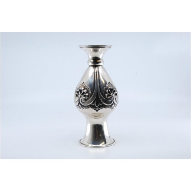 Silver Vase with Reliefs and Circular Base For Sale - Image 5 of 11