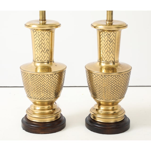 Frederick Cooper 1980s Mid-Century Modern Frederick Cooper Brass Table Lamps - Pair For Sale - Image 4 of 8