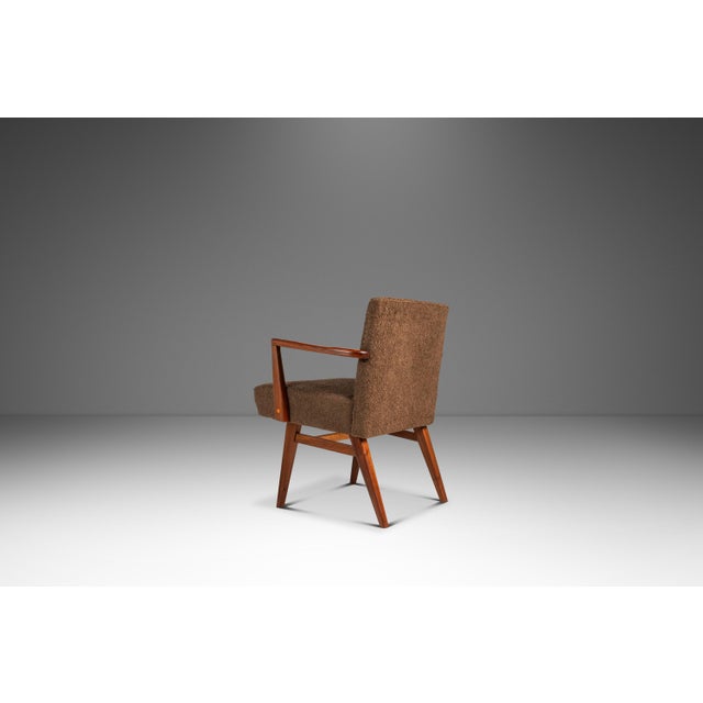 Wood Set of Four (4) Rare Mid-Century Modern Model C-108 Armchairs in Walnut & Brown Bouclé Attributed to Jens Risom for Jens Risom Design, Usa, C. 1950s For Sale - Image 7 of 17