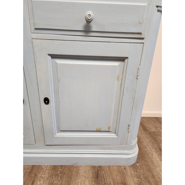 Mid 20th Century Swedish Rococo Style Painted Vitrine/Display Cabinet With Molded Bonnet Top For Sale - Image 13 of 16