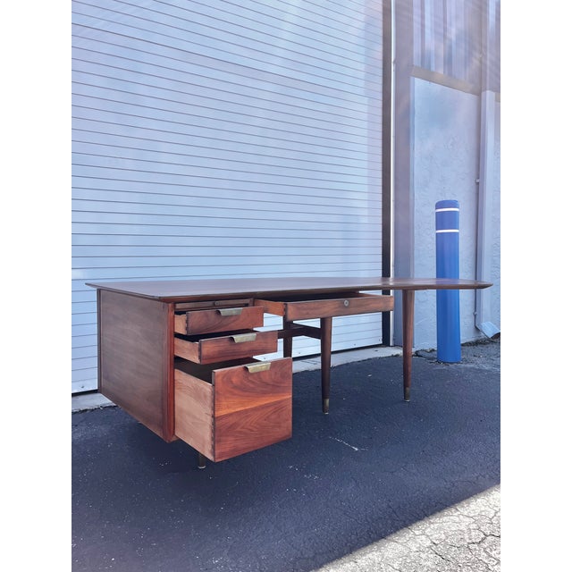 Boomerang Executive Desk With Conference Corner | Mid Century Modern by William H Sullivan for Standard Furniture c.1950s For Sale In Tampa - Image 6 of 18