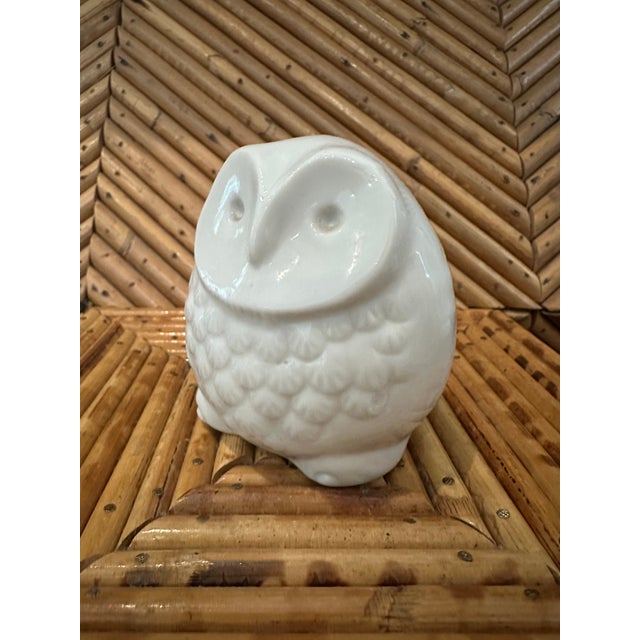 Mid-Century Modern Vintage Petite White Porcelain Owl Sculpture From Patricia Moore Gallery in Aspen For Sale - Image 3 of 15