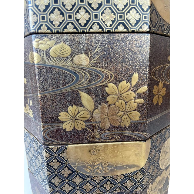 Wood Japanese Maki-e Lacquer Stack Box Jubako For Sale - Image 7 of 18