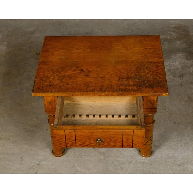 English 1880s Pine Coffee Table With Lotiform Style Legs and Single Drawer For Sale - Image 10 of 14