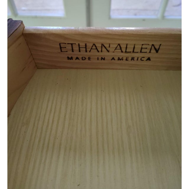 Ethan Allen Federal Style Mahogany Inlaid Pembroke Drop Leaf Table. For Sale - Image 9 of 12