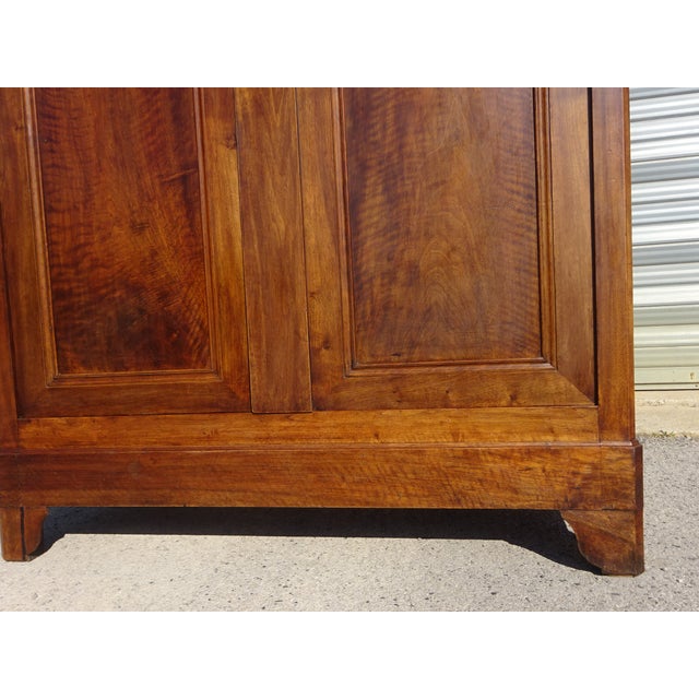 Large Louis Philippe Wardrobe in Walnut, Mid-19th Century For Sale - Image 15 of 18