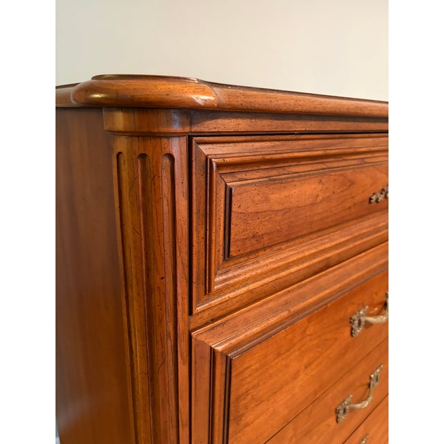 Grand Tour Vintage Henredon Heritage Walnut Italian Provincial - Highboy 5-Drawer (5300 Series) For Sale - Image 3 of 7