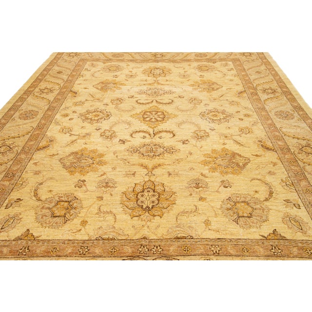 Tan Modern Designed Paki Peshawar Wool Rug Handmade in Tan - 9′1″ × 11′6″ For Sale - Image 8 of 9
