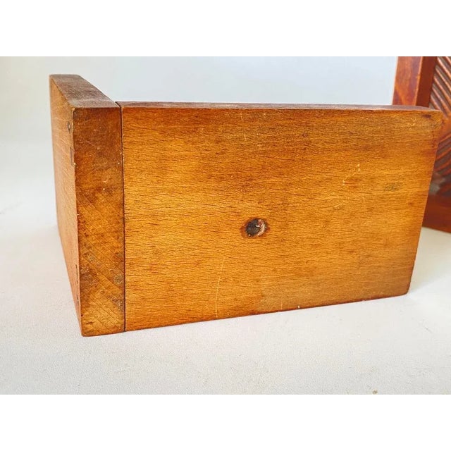 Art Deco Brown Birds Bookends in Wood, France, 1940s, Set of 2 For Sale - Image 3 of 11