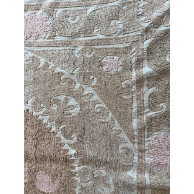 Vintage Neutral Tan Suzani Wall Hanging 4'3'' X 5' For Sale In New York - Image 6 of 10