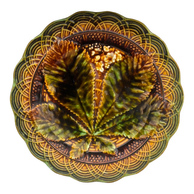 Majolica Chesnut Leaf Plate Villeroy & Boch, Circa 1890 For Sale