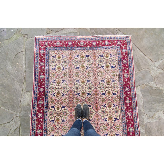 House of Séance - 1970s Vintage Kayseri Allover Hand-Knotted Rug - 4'9" X 7'2" For Sale - Image 4 of 11