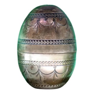 Silver Egg with Engraved Garlands For Sale