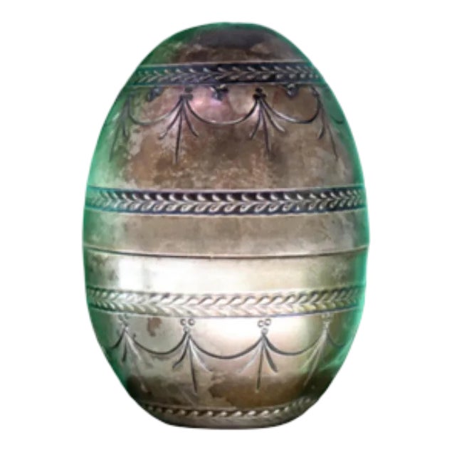 Silver Egg with Engraved Garlands For Sale