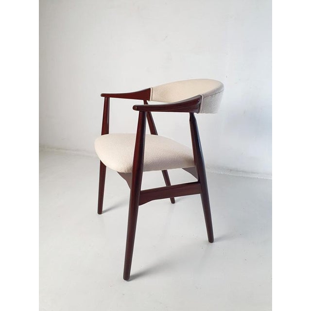 Mid-Century Modern Dining Chairs in Bouclé and Walnut attributed to Thomas Harlev, 1960s, Set of 2 For Sale - Image 10 of 11