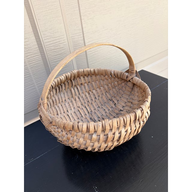 Wood Antique American Splint Oak Basket With Handled Form, Late 19th Century For Sale - Image 7 of 13