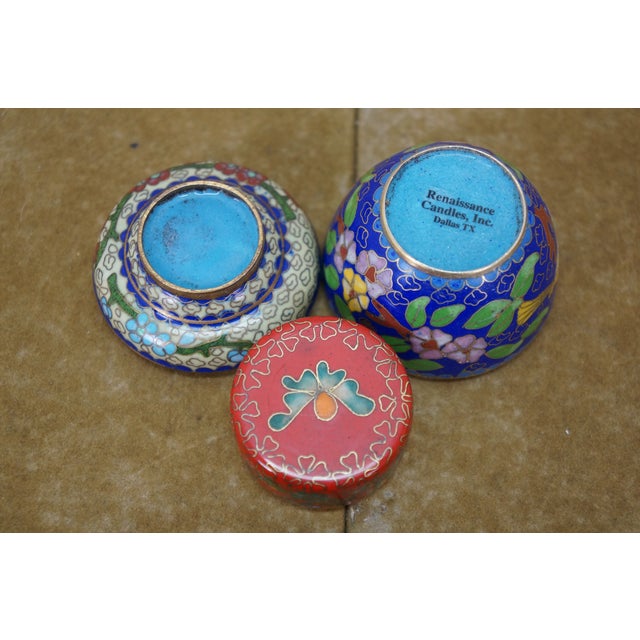 Mid 20th Century Set of 3 Chinese Cloisonne Enamel Keepsake Trinket Storage Boxes & Apple Candle For Sale - Image 14 of 14