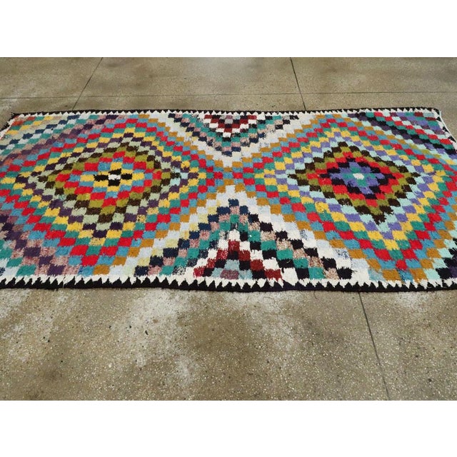 Ivory Galerie Shabab Collection Mid-20th Century Persian Flatweave Kilim Rug For Sale - Image 8 of 10