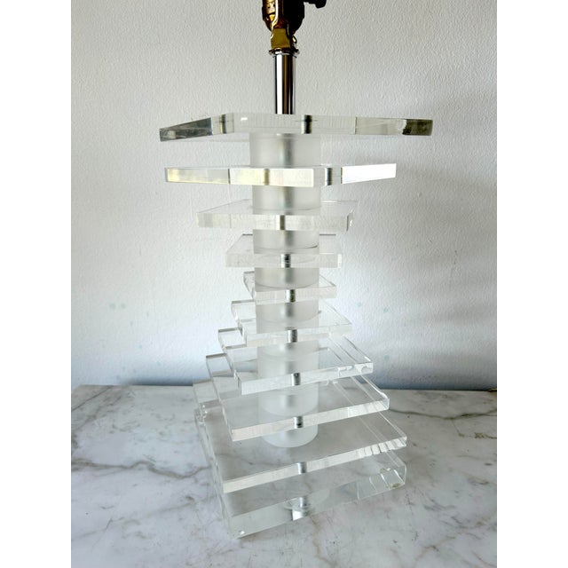 Pair of Vintage Modernist Stacked Lucite Table Lamps For Sale - Image 9 of 11