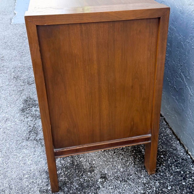 Wood Mid Century Brutalist Credenza by United Furniture Corporation For Sale - Image 7 of 10