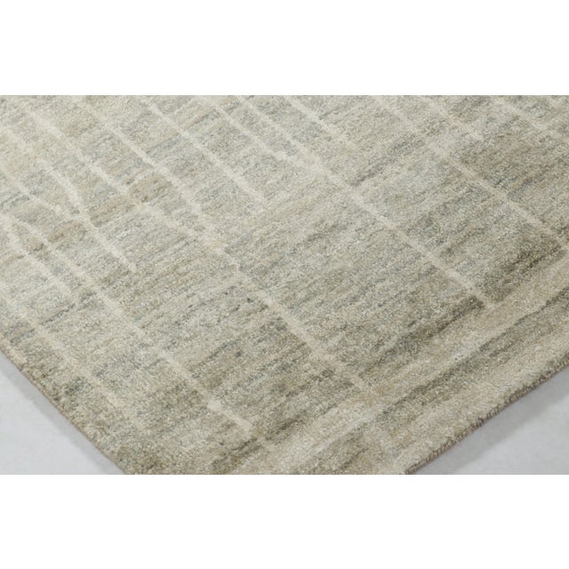 Modern Rug & Kilim's Modern Abstract Rug in Luminous Sage and Ivory, Subtle Geometry For Sale - Image 3 of 7