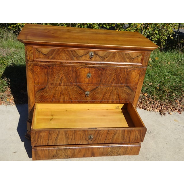 Large Louis Philippe Walnut Chest of Drawers, 1890s For Sale - Image 11 of 18