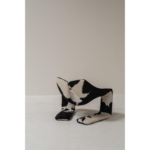 Zen Lounge Chair in Cowhide attributed to Kwok Hoi Chan for Steiner, 1970s For Sale - Image 3 of 14