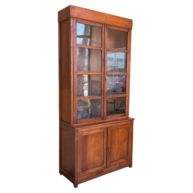 Spanish Large Pine Cupboard or Bookcase with Glass Vitrine, 19th Century For Sale In Miami - Image 6 of 18