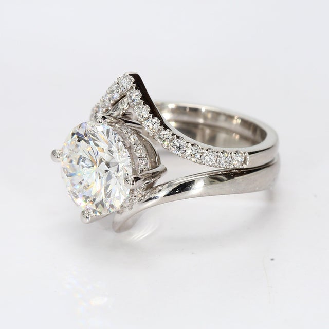 Stone Information - --------------------------------------------- Primary Stone(s): Diamond - Stone Grading: - Origin:...