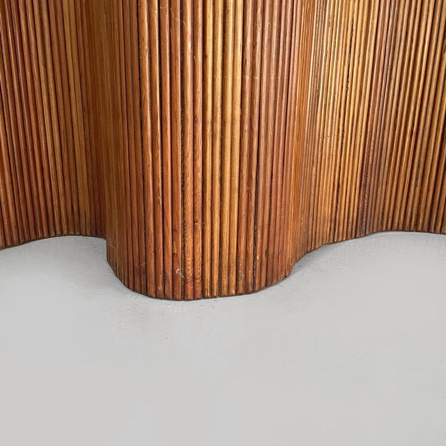 Mid-Century Modern Italian Self-Supporting Wooden Screen, 1950s For Sale - Image 18 of 18