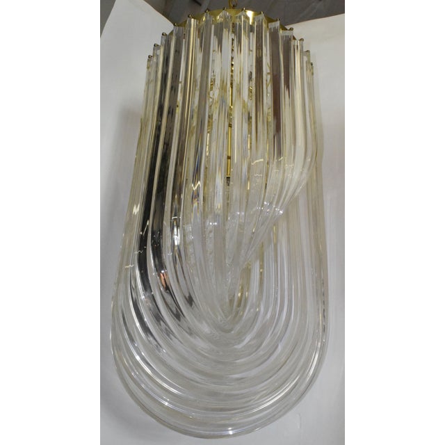 1960s 1960s Mid-Century Modern Lucite Loop Chandelier For Sale - Image 5 of 10
