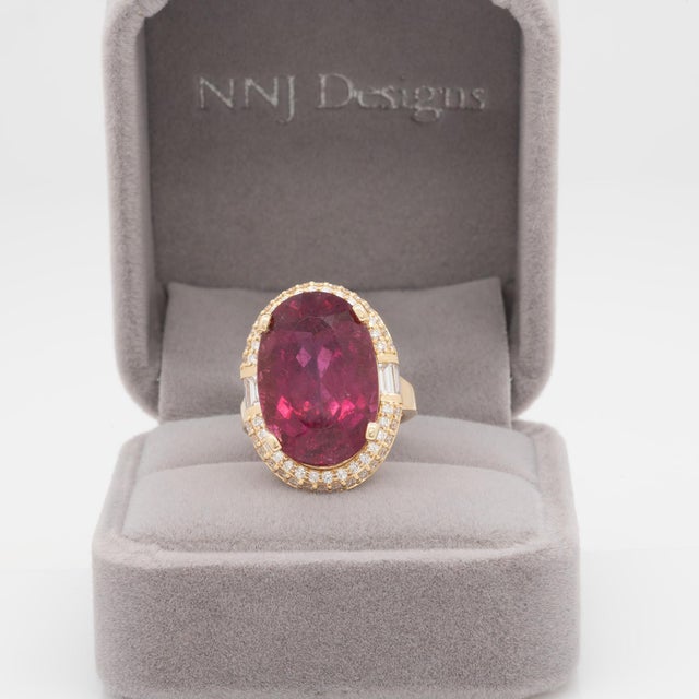 Modern 15.5Ct Rubellite Tourmaline Ring With Earth Mined Diamonds Halo, Size 6.75 For Sale - Image 3 of 8