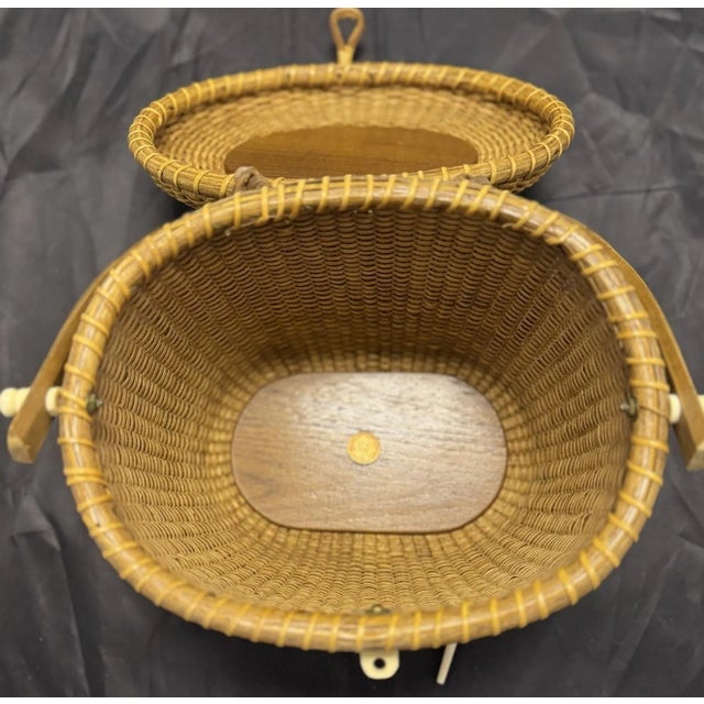 Auburn Farnum Nantucket Lightship Pelican Scrimshaw Ivorylite Basket Purse 1988 Signed For Sale - Image 8 of 13